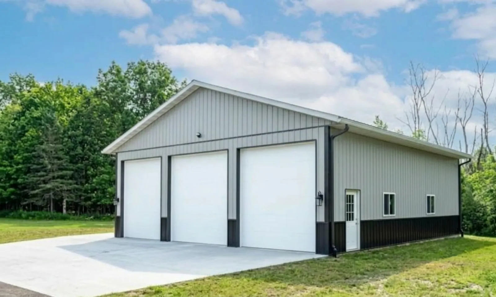 2-Car Detached Garage